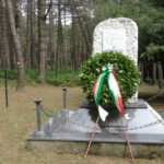 PORTOGRUARO: POSATA UNA SCATOLA DEL TEMPO ALLA BASE DELL’ERIGENDO MONUMENTO AI PARACADUTISTI