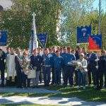 LA SEZIONE SANTA LUCIA DI PIAVE INAUGURA IL CIPPO AI PARACADUTISTI D’ITALIA