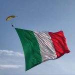 LANCIO DEL COL. FILIPPINI CON IL TRICOLORE DA 1600 M²: DOMENICA A FERRARA UNO SPETTACOLO DA NON PERDERE